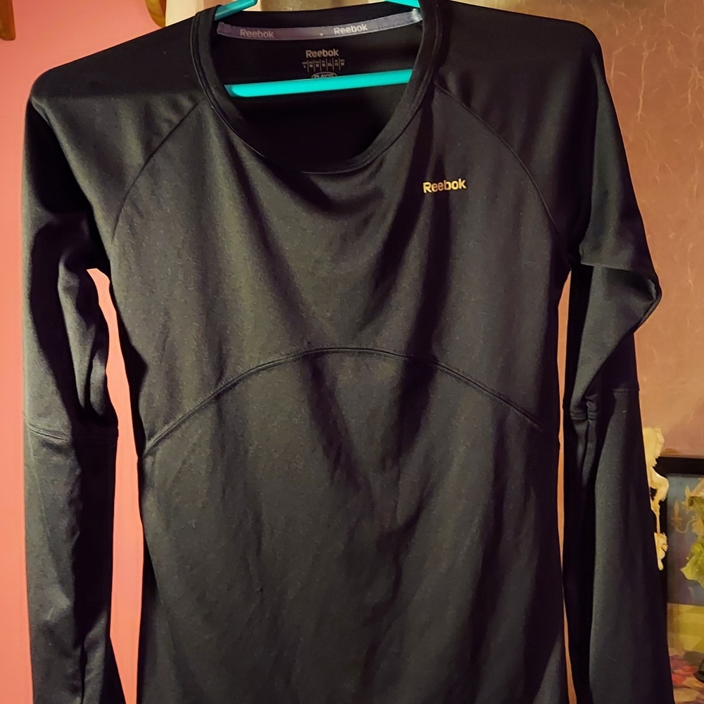 Womans Reebok long sleeve Shirt Large